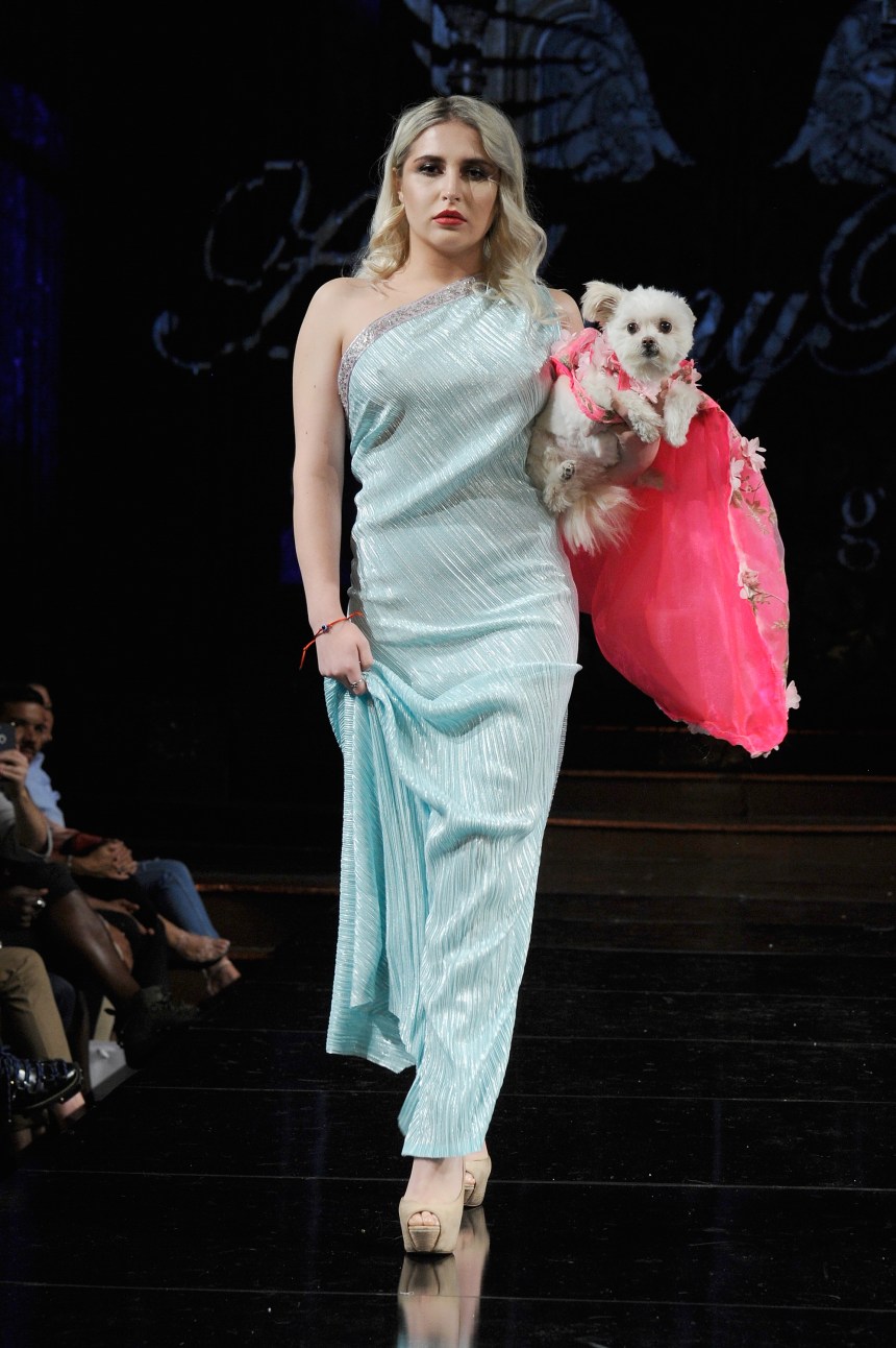 Anthony Rubio Spring/Summer 2018 Women's Wear & Canine Couture New York Fashion Week Photo by Arun Nevader - Getty Images Model: Liubava Che Canine Model: Gizzy (@NewYorkDog)