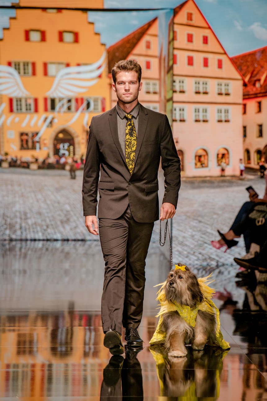 Anthony Rubio Women’s Wear and Canine Couture Los Angeles Fashion Week Photo by Johnathan Sutton of Prémium Paris